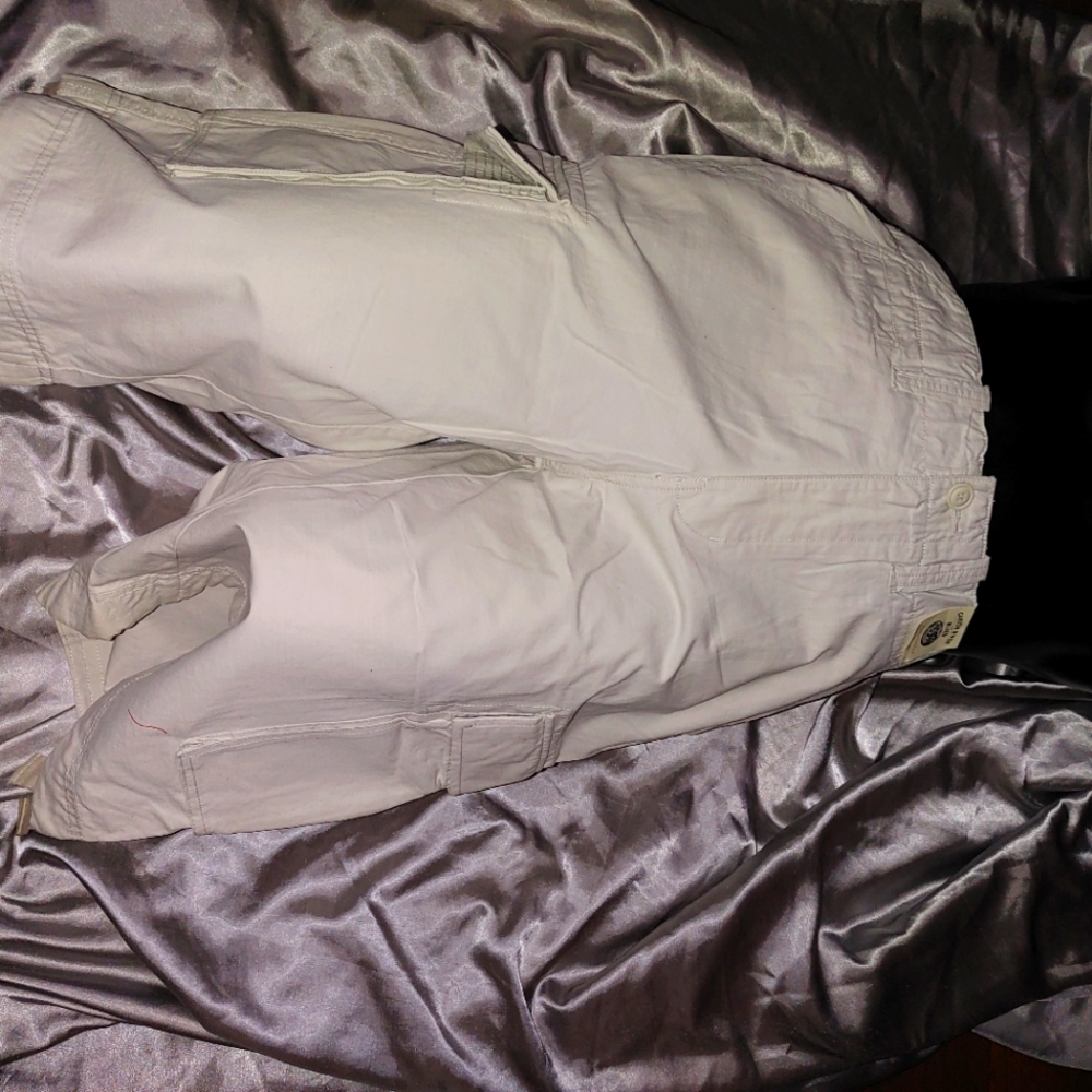 Canyon River Blues Men's Cargo Fit  Shorts size 34  Six pockets Brand New Tags